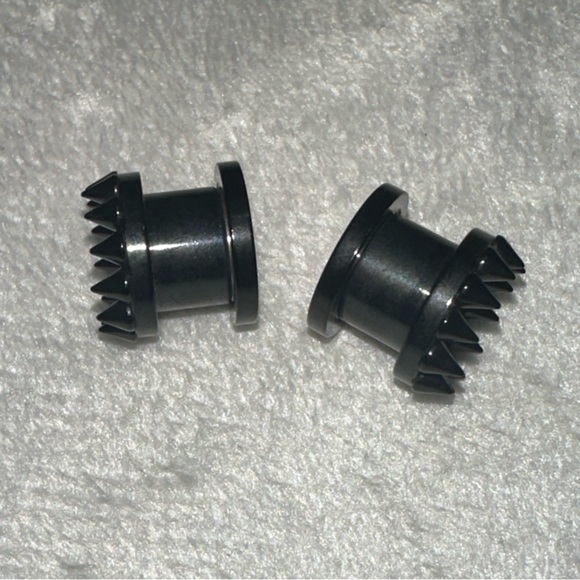 New 10 mm Ear Plugs piercings Earrings lobes never worn - Picture 6 of 6